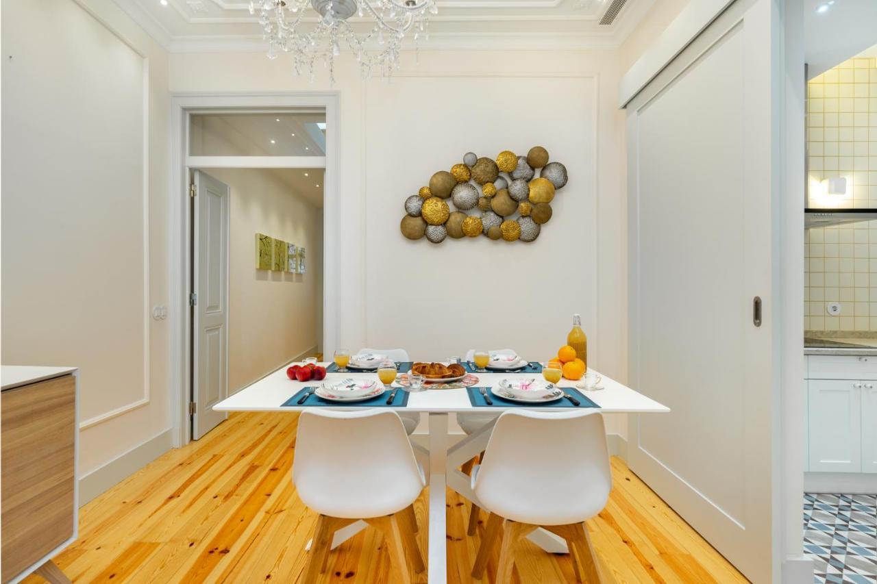 Whome Luxury Stay In Prime Location W/ Ac, Lift & Private Patio Лісабон Екстер'єр фото